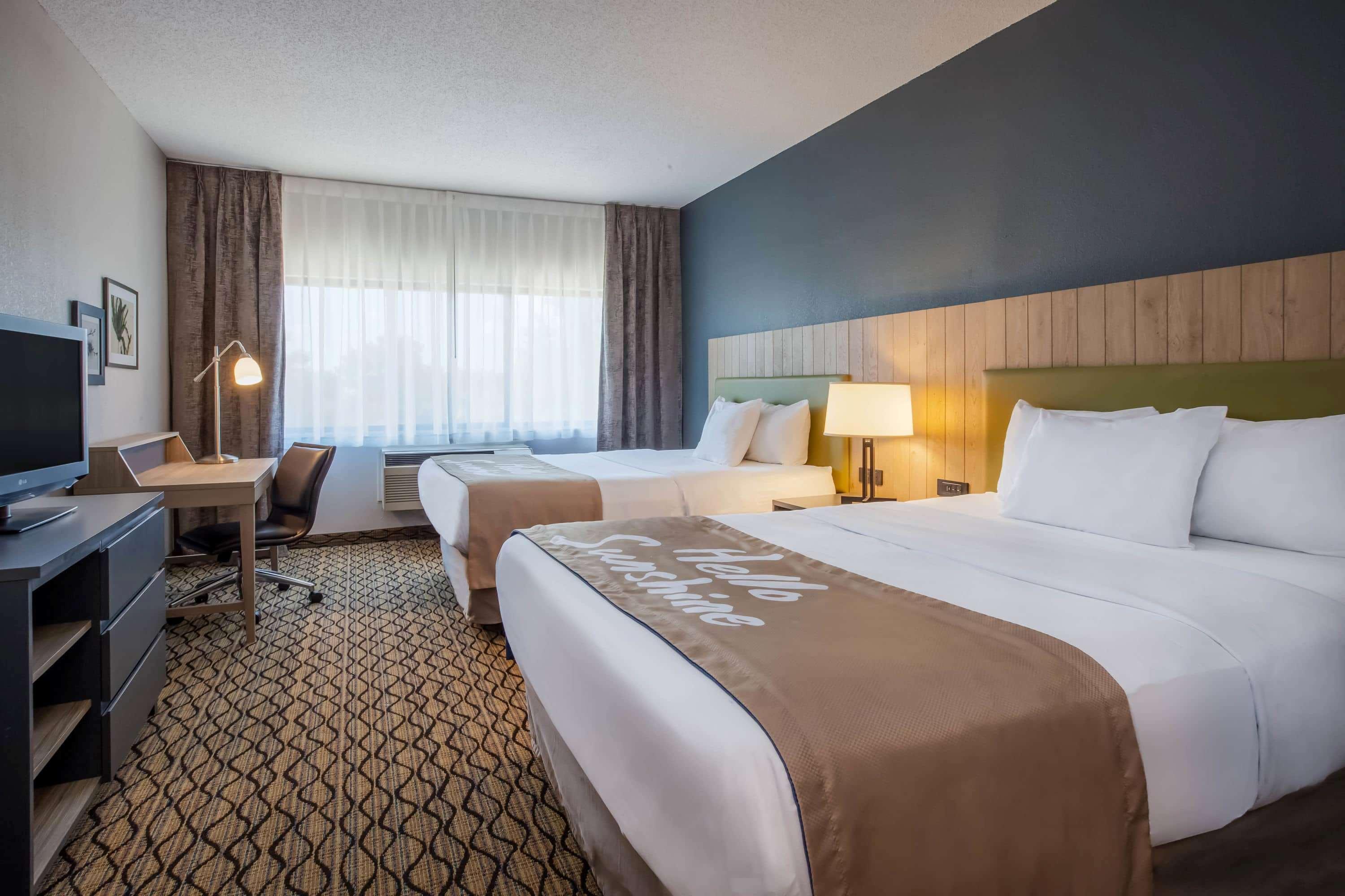 Days Inn & Suites By Wyndham Rochester Hills Mi Eksteriør bilde