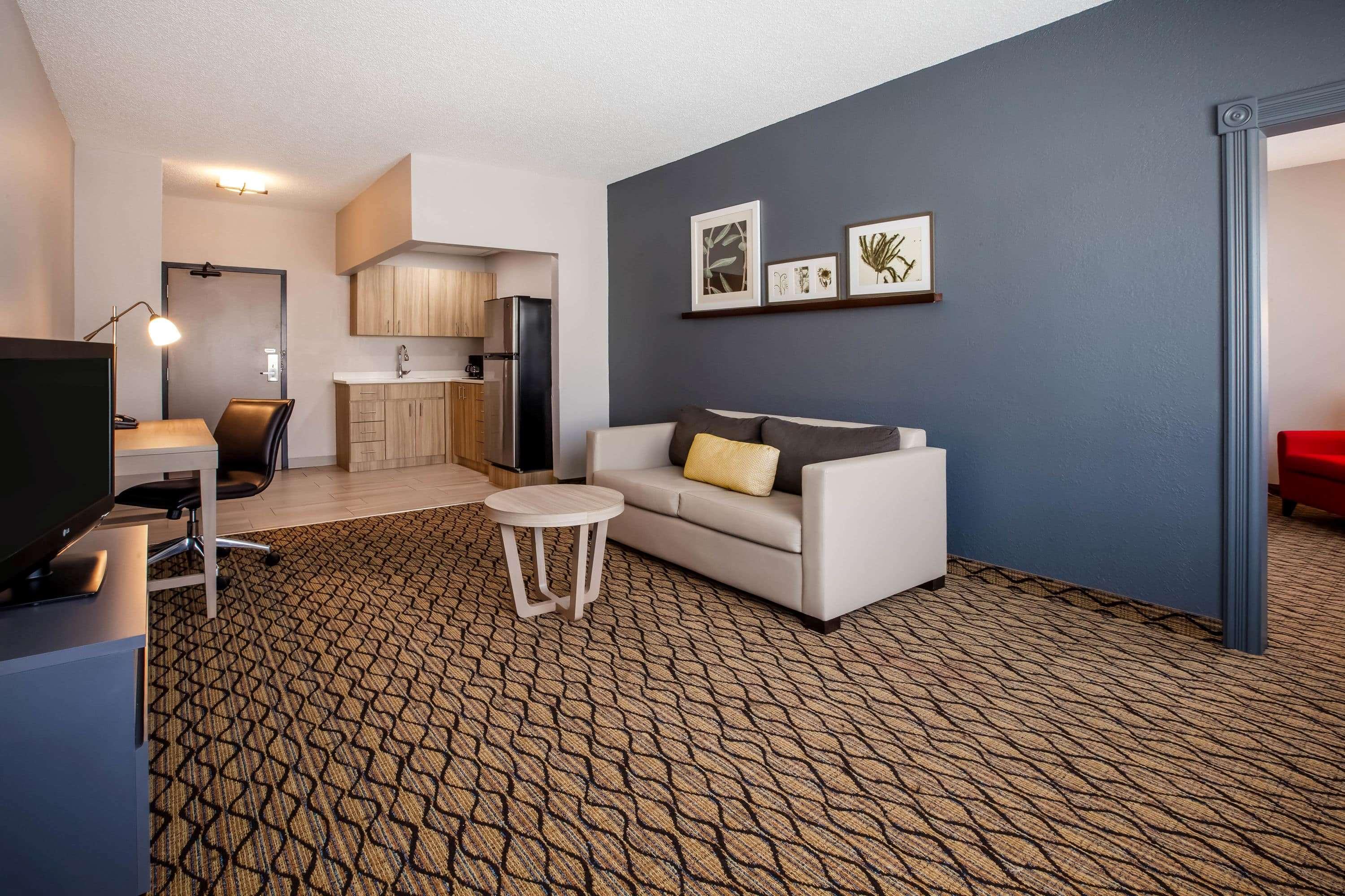 Days Inn & Suites By Wyndham Rochester Hills Mi Eksteriør bilde