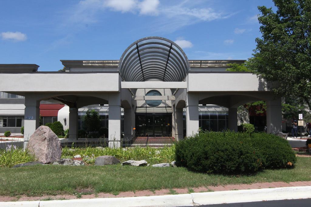 Days Inn & Suites By Wyndham Rochester Hills Mi Eksteriør bilde