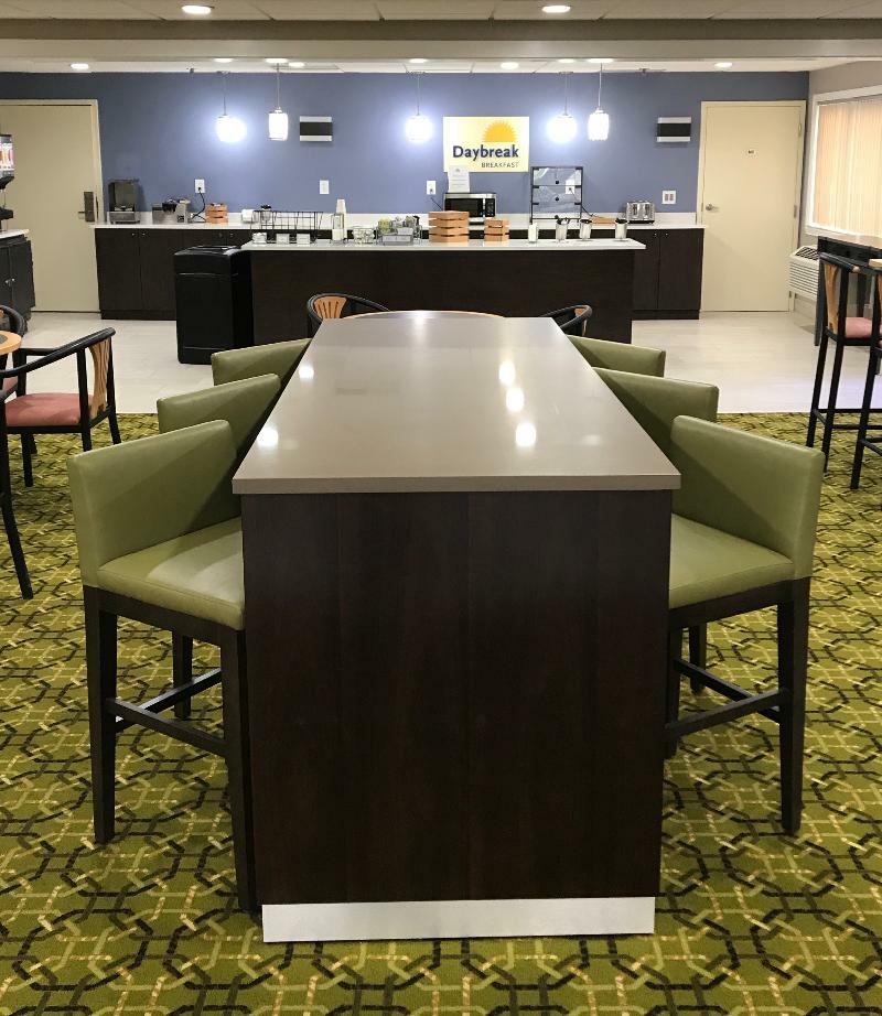 Days Inn & Suites By Wyndham Rochester Hills Mi Eksteriør bilde